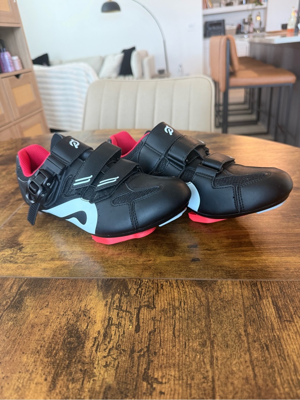 Peloton Women’s Cycling Shoes Size 40 EU / Fits Women’s US 7.5 Like New